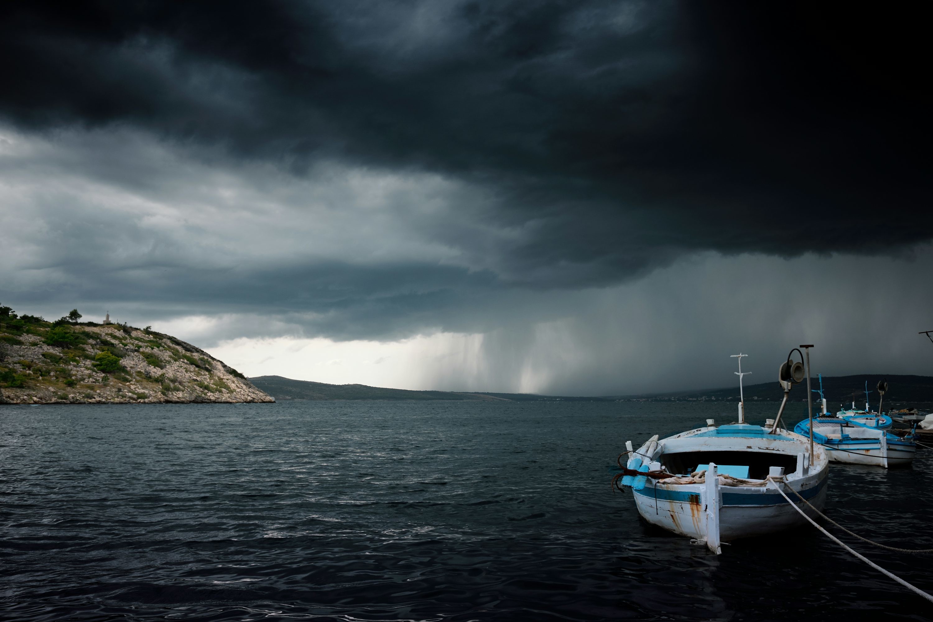 Latest company news about Typhoons and Marine Particles: Their Impact on Air Quality and the Role of Air Purifiers